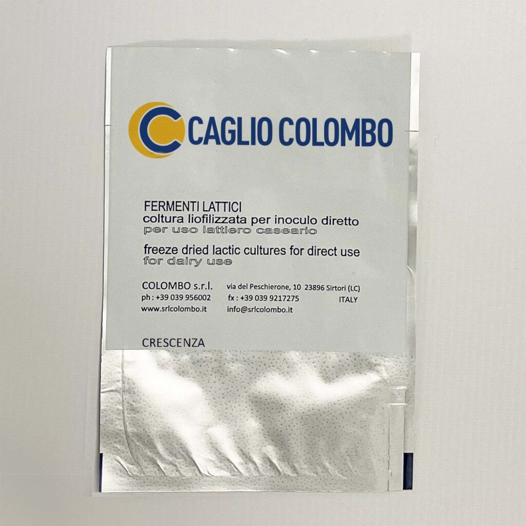 Caglio Colombo | Dal 1903 Colombo Srl affianca caseifici artigianali e industriali nella produzione di formaggi e prodotti lattiero-caseari, sviluppando caglio, fermenti lattici, enzimi e soluzioni dedicate alla lavorazione del latte. Un’esperienza costruita attraverso oltre un secolo di attività, ricerca e collaborazione con professionisti del settore caseario.