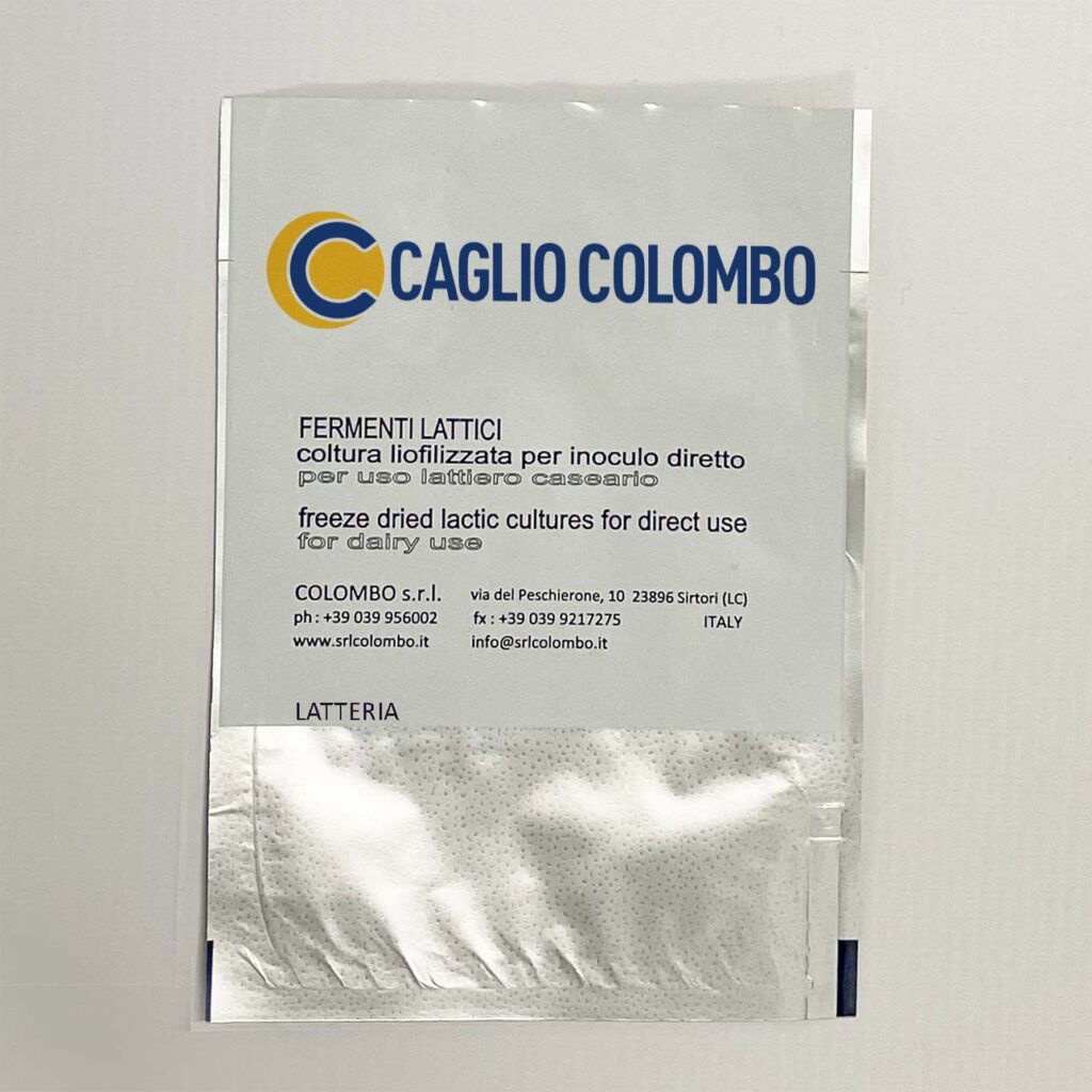 Caglio Colombo | Dal 1903 Colombo Srl affianca caseifici artigianali e industriali nella produzione di formaggi e prodotti lattiero-caseari, sviluppando caglio, fermenti lattici, enzimi e soluzioni dedicate alla lavorazione del latte. Un’esperienza costruita attraverso oltre un secolo di attività, ricerca e collaborazione con professionisti del settore caseario.